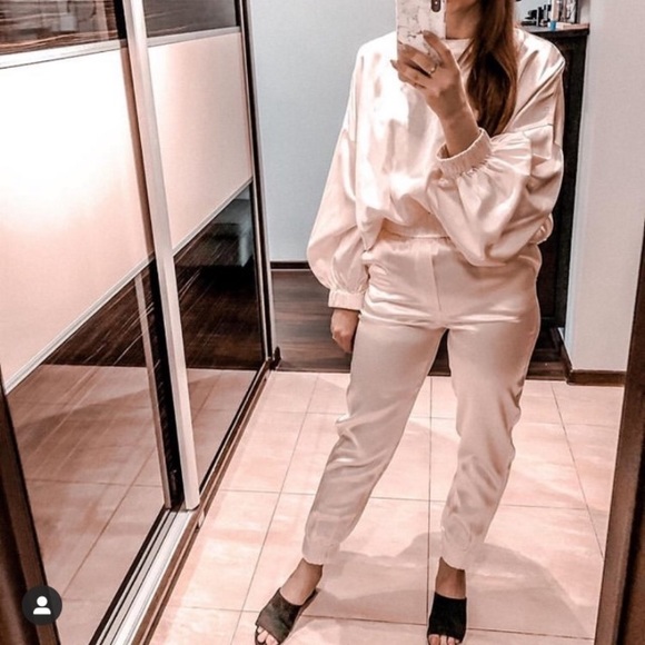 Zara 2 piece satin effect top and jogging pants - Picture 3 of 9
